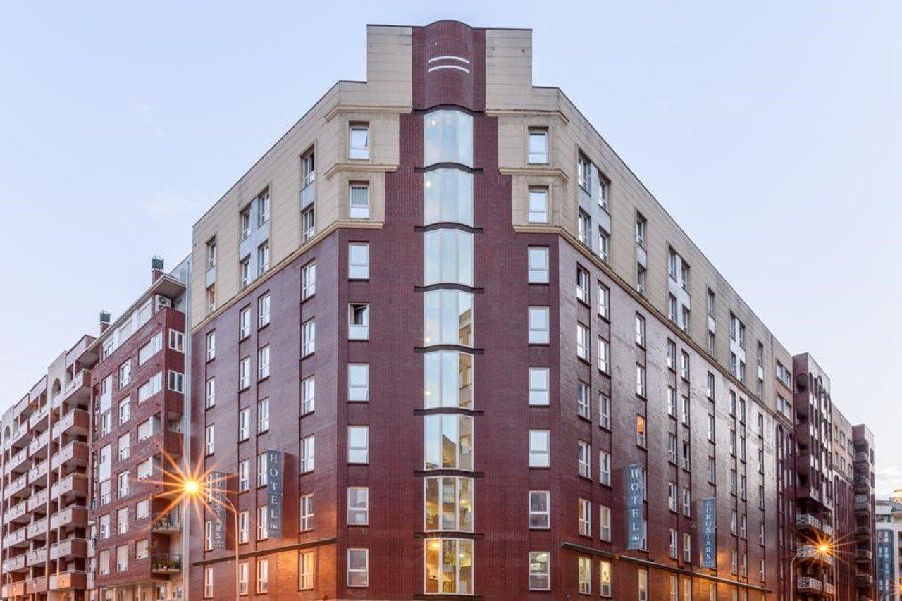 Exe Leon Hotel Екстериор снимка