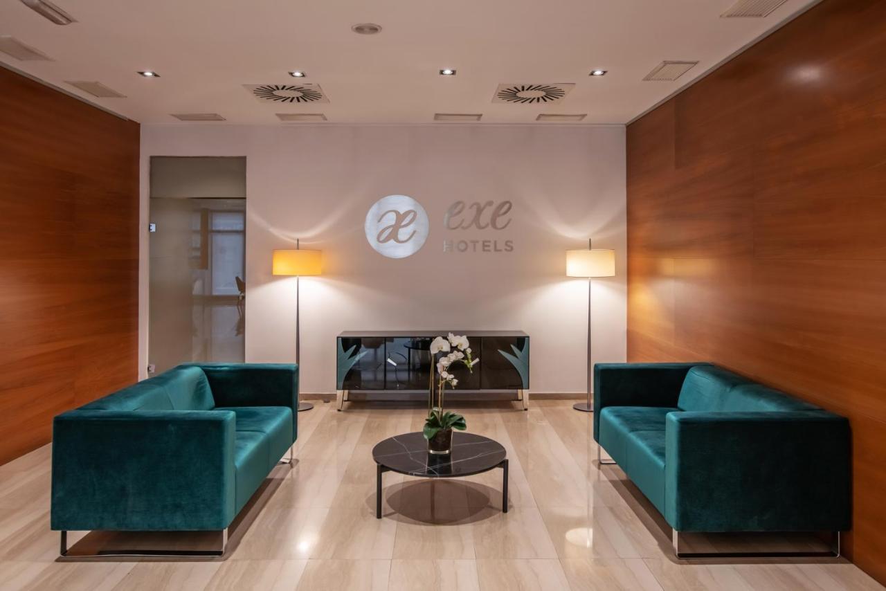 Exe Leon Hotel Екстериор снимка