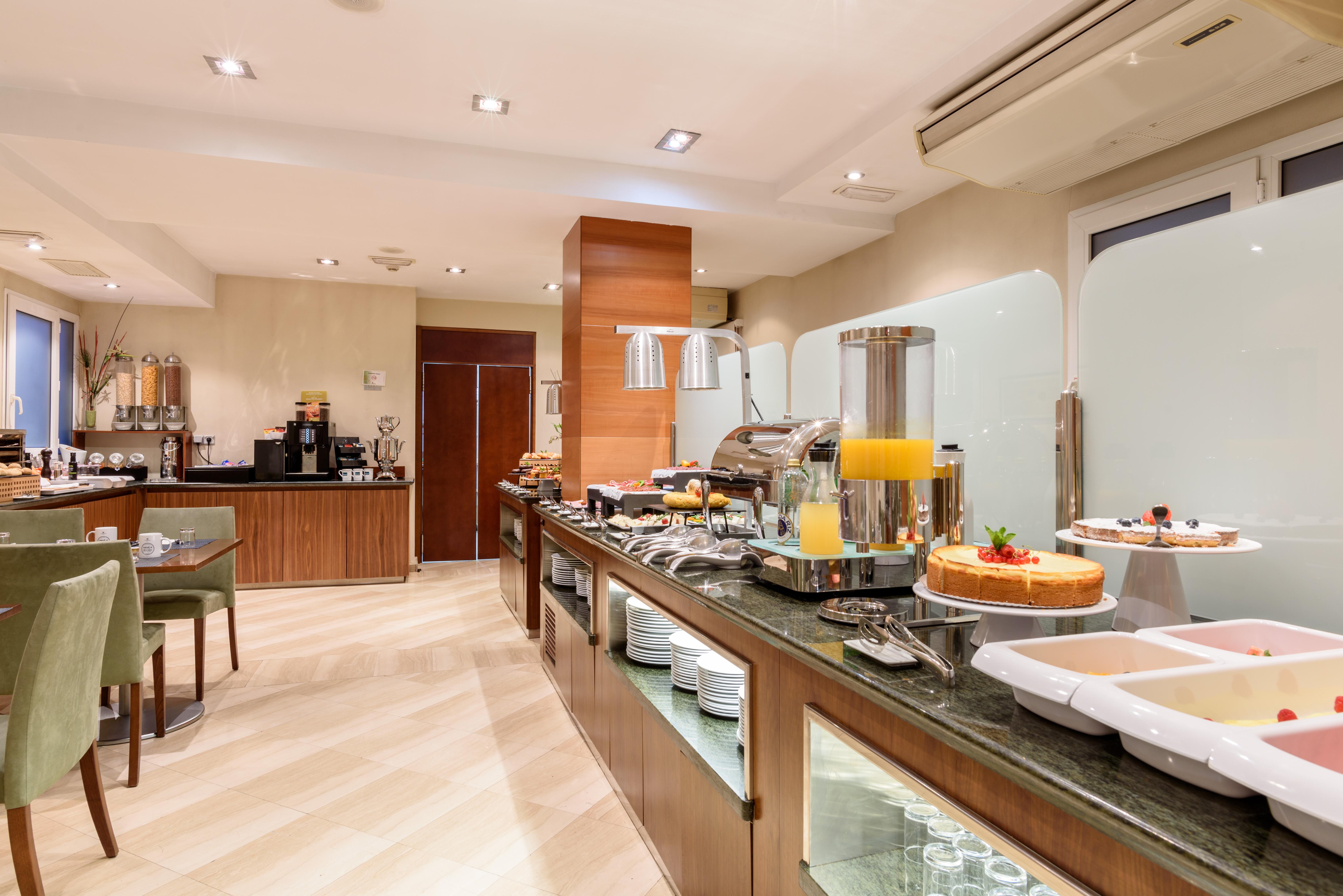 Exe Leon Hotel Екстериор снимка