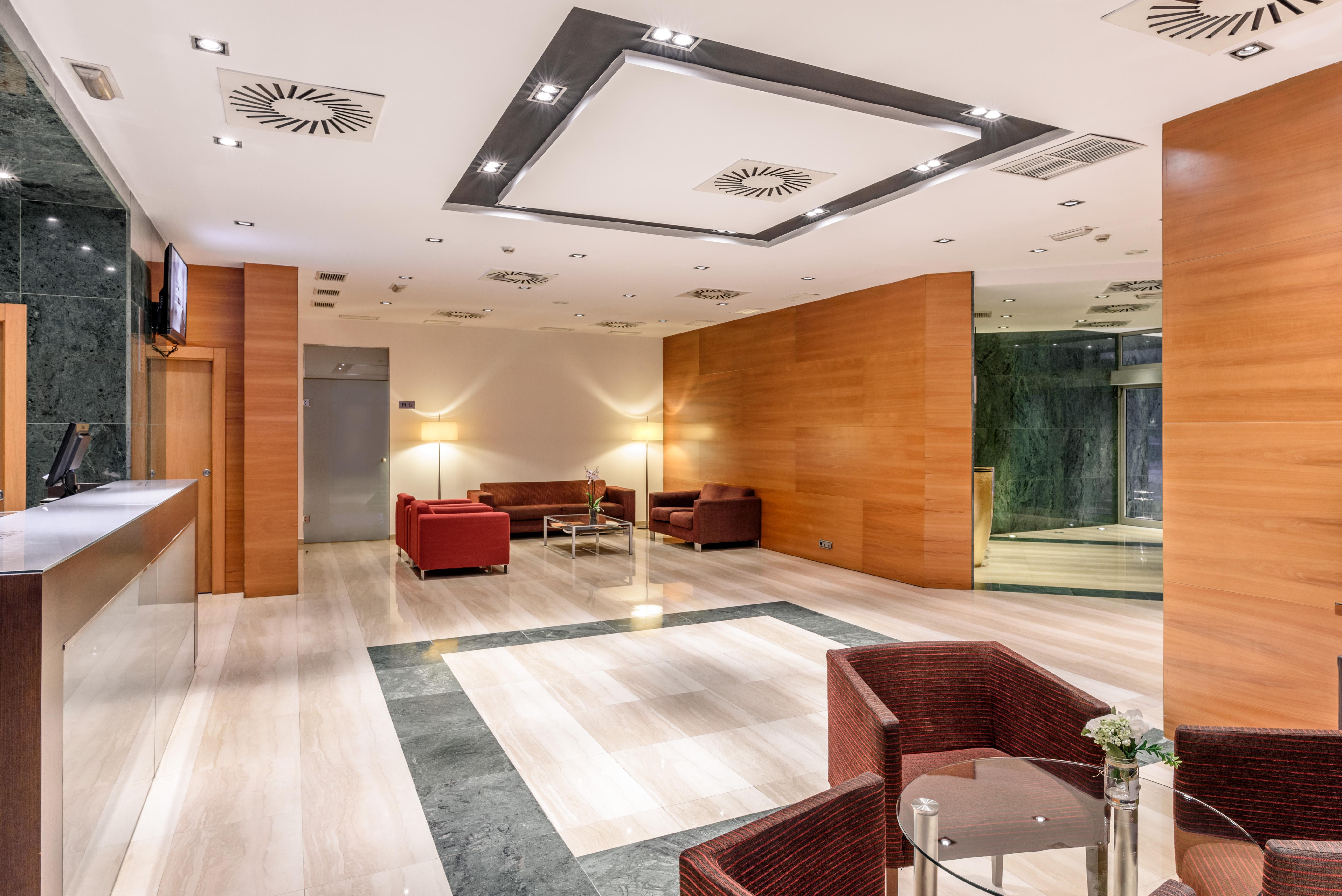 Exe Leon Hotel Екстериор снимка