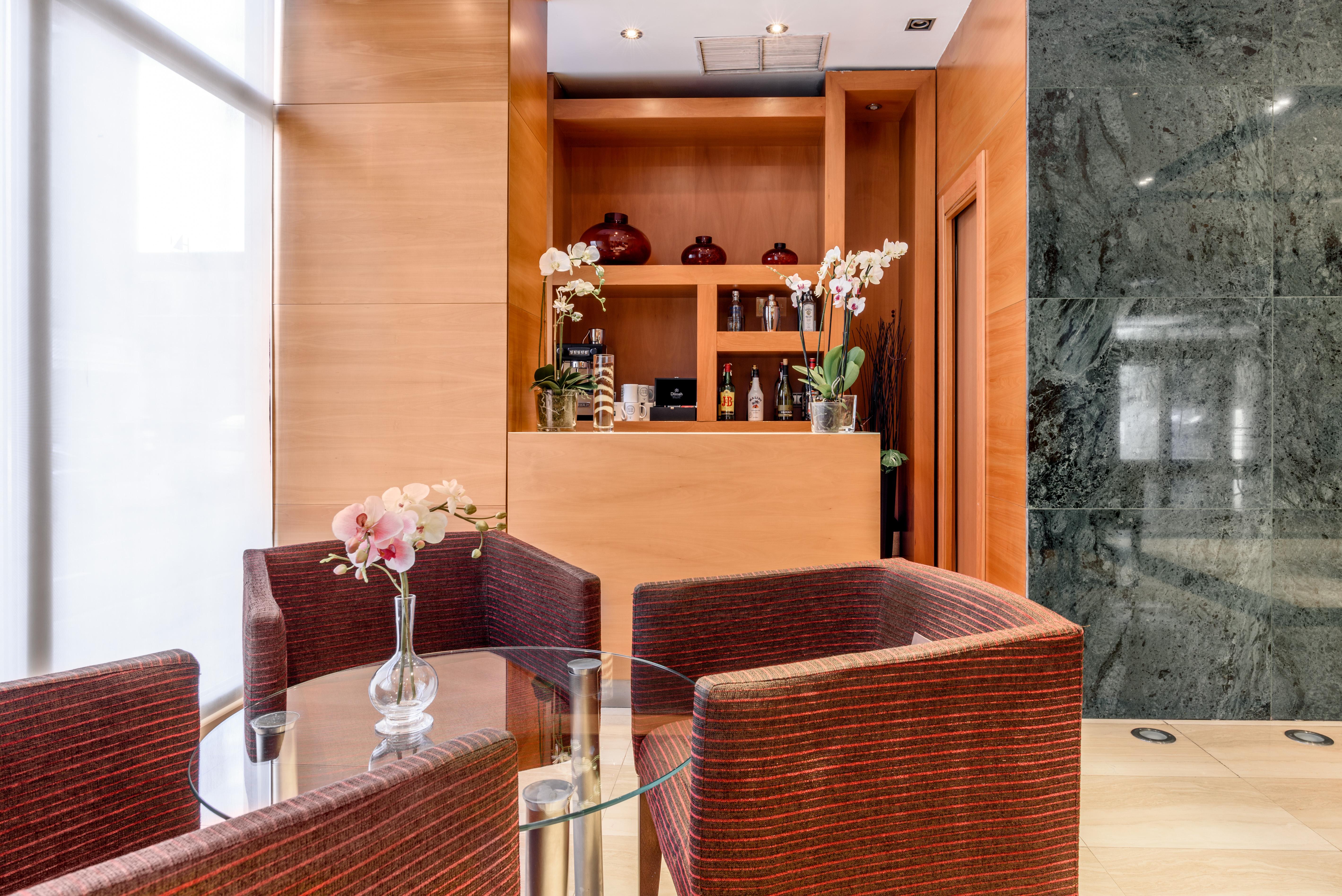Exe Leon Hotel Екстериор снимка
