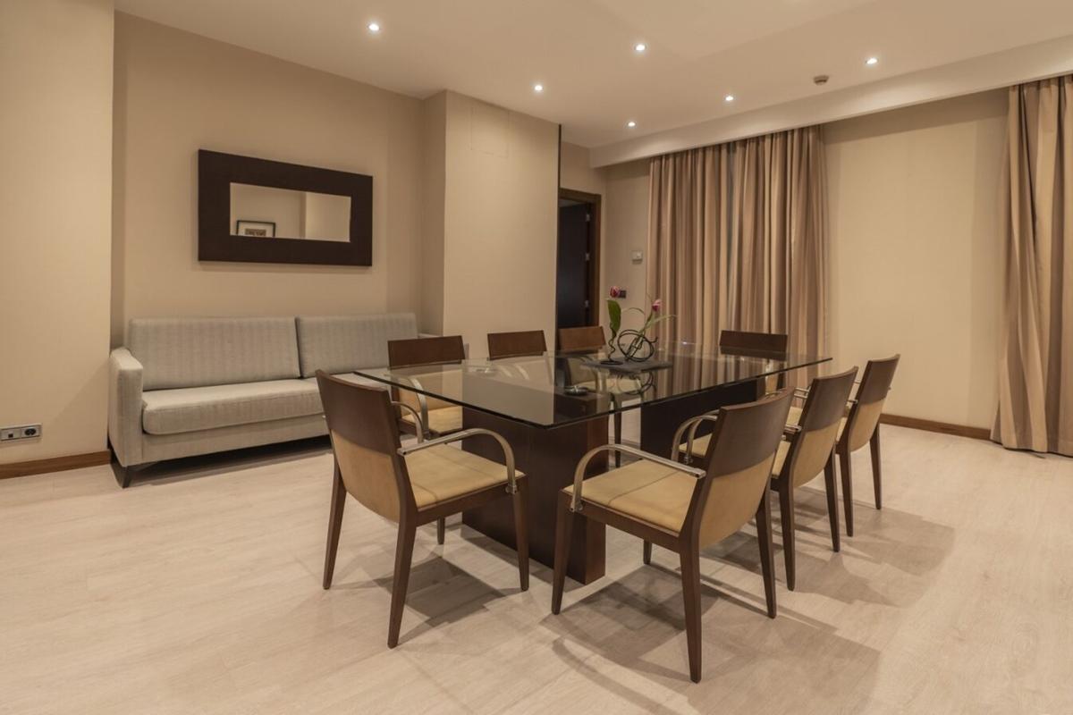 Exe Leon Hotel Екстериор снимка