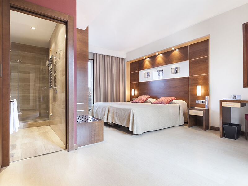 Exe Leon Hotel Екстериор снимка
